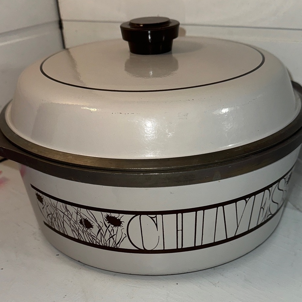 Vintage Regal Ware cast aluminum Dutch oven 4 quart pot